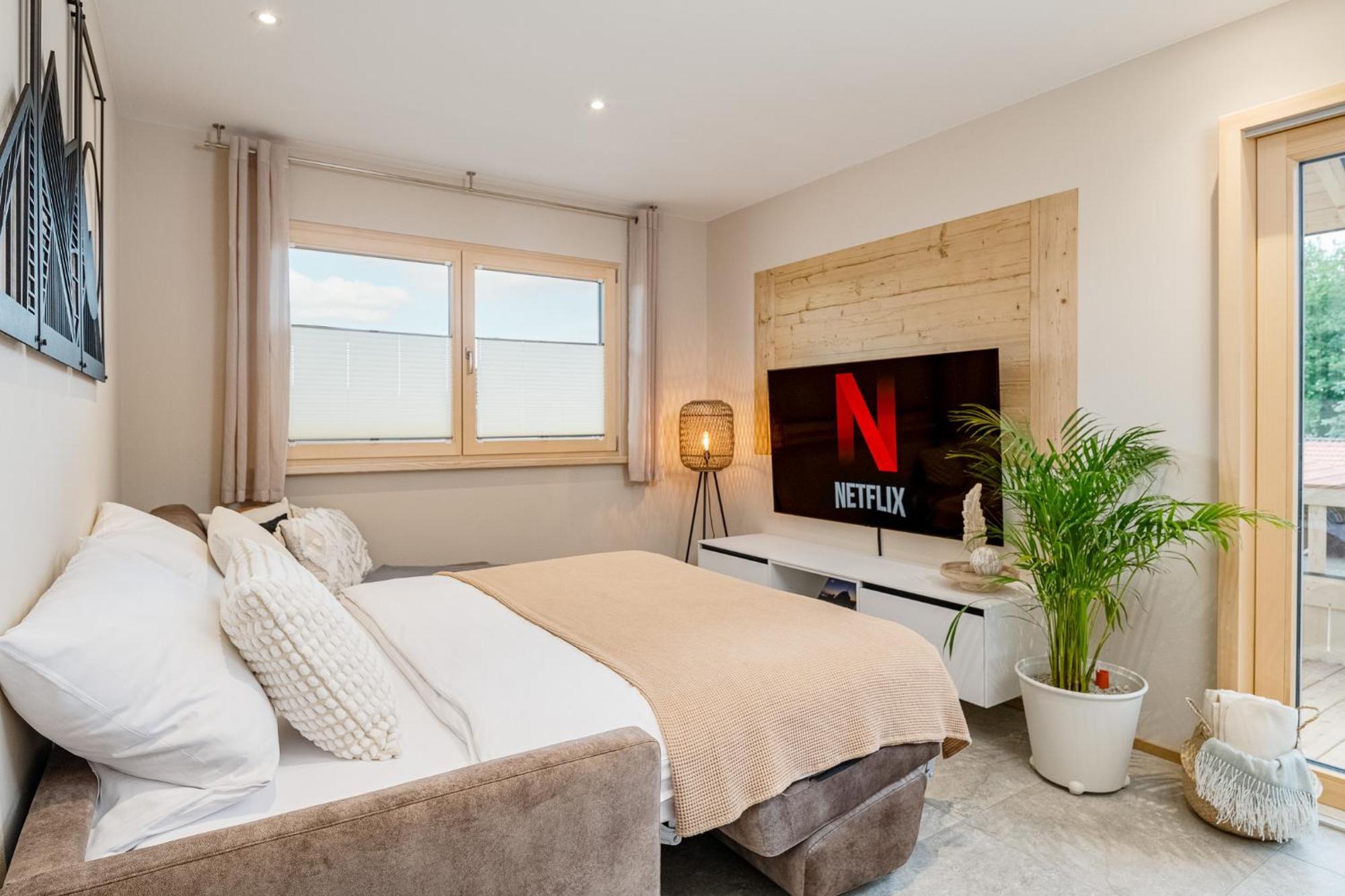 Fenjoy: Ferienapartment In Neubau / Balkon / Bbq ベルナウ・アム・キームゼー エクステリア 写真