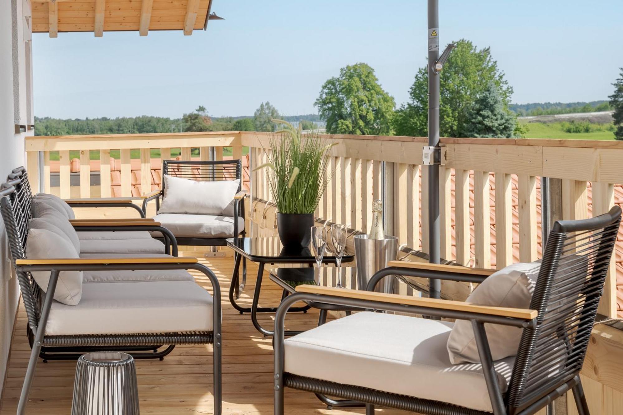 Fenjoy: Ferienapartment In Neubau / Balkon / Bbq ベルナウ・アム・キームゼー エクステリア 写真