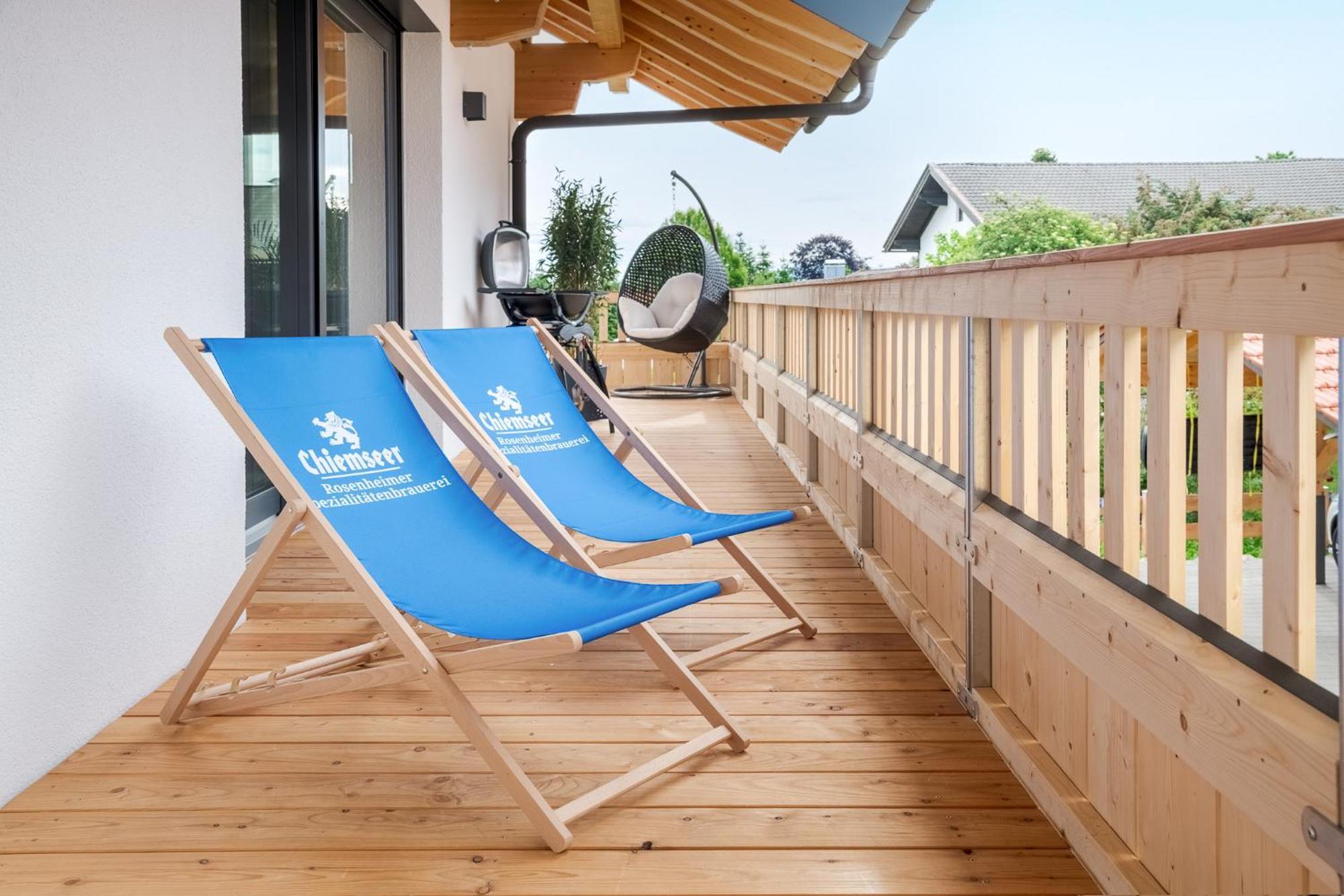 Fenjoy: Ferienapartment In Neubau / Balkon / Bbq ベルナウ・アム・キームゼー エクステリア 写真